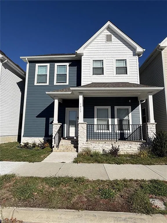 3 bed, 2.5 bath, 2292 sqft, $2,700 — Photo 1