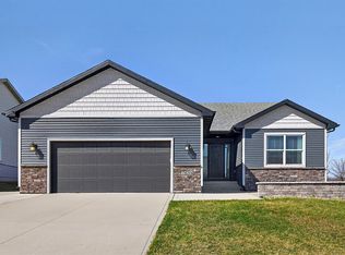 1920 Roebling Rd, Adel, IA 50003