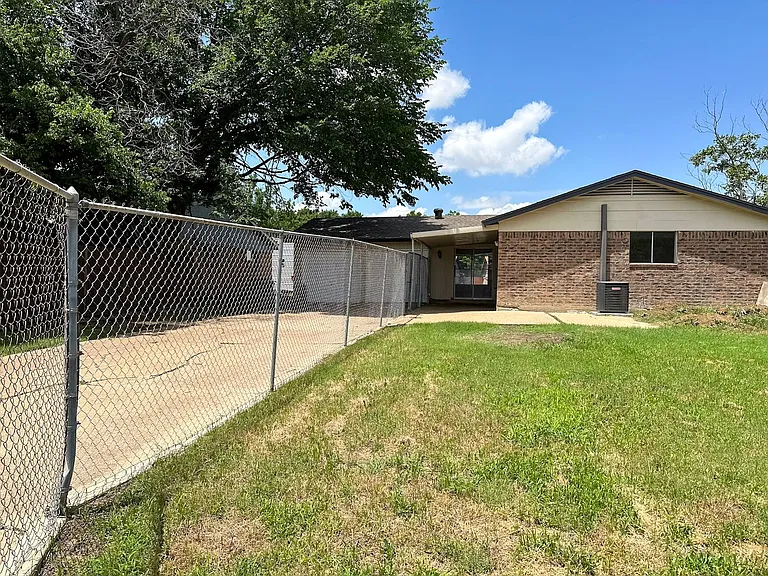 52083 Finley Rd — Photo 22
