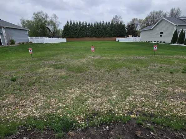 25233 W Town Center Cir, Channahon, IL 60410