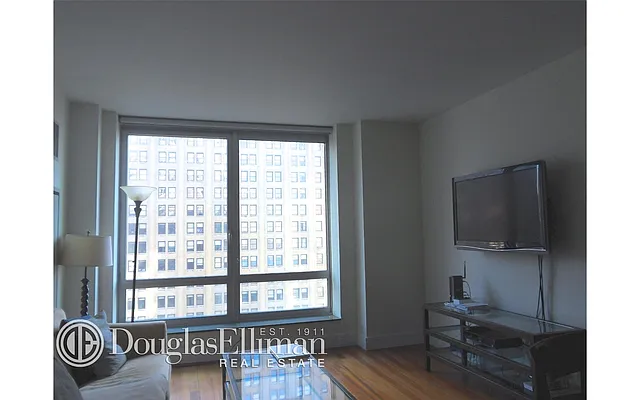 Rented by Douglas Elliman | media 10