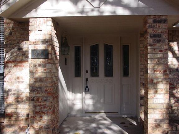3rd image of 521 Palo Duro Cir
