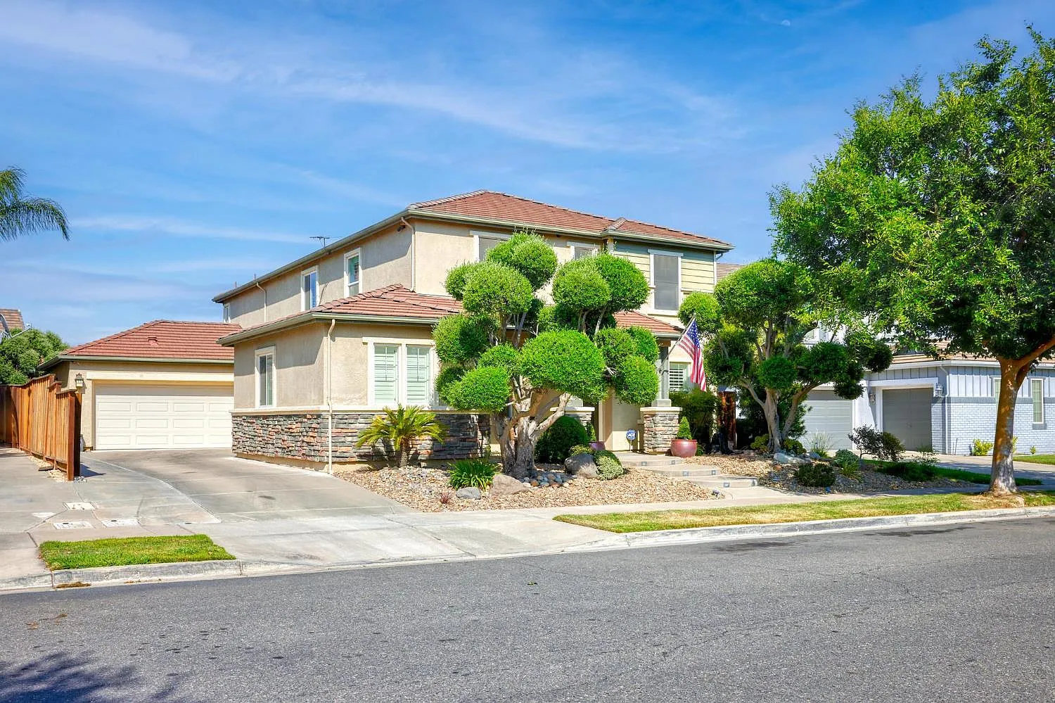 2219 Mustang Dr photo 1