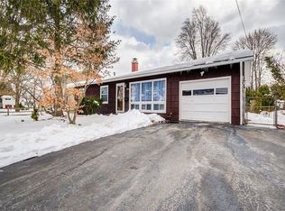 5 Lyndale Ct, East Syracuse, NY 13057