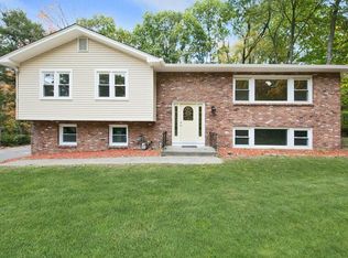 357 Old Mill Rd, Valley Cottage, NY 10989