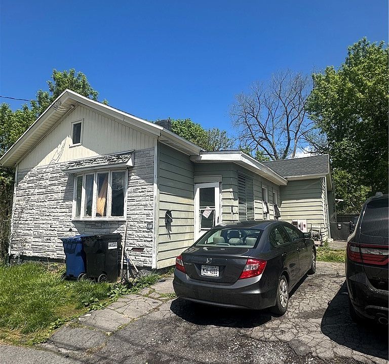 1st image of 118 Schneider St