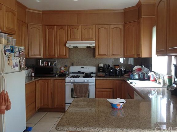 2nd image of 477 W 12th St