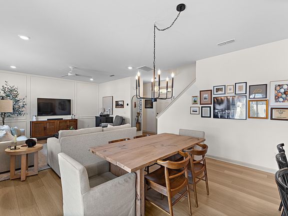 3rd image of 1029 Ringhill Bluff Dr