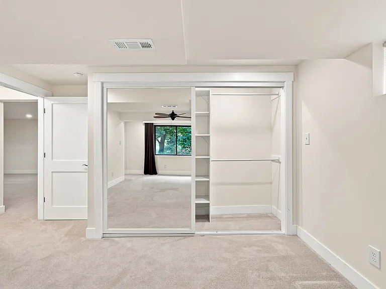 4874 Vermilion Dr — Photo 31