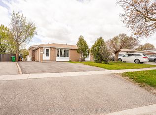 33 Garside Cres, Brampton, ON L6S 1H5