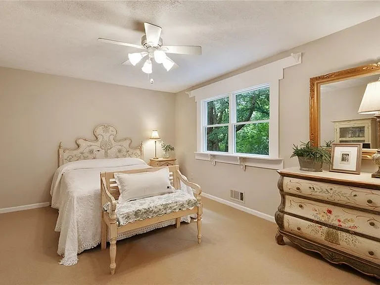 130 Cains Cove Dr — Photo 23