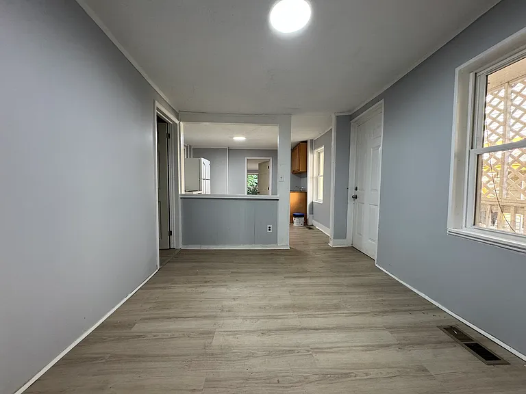 86 Wolcott St #R1 — Photo 4