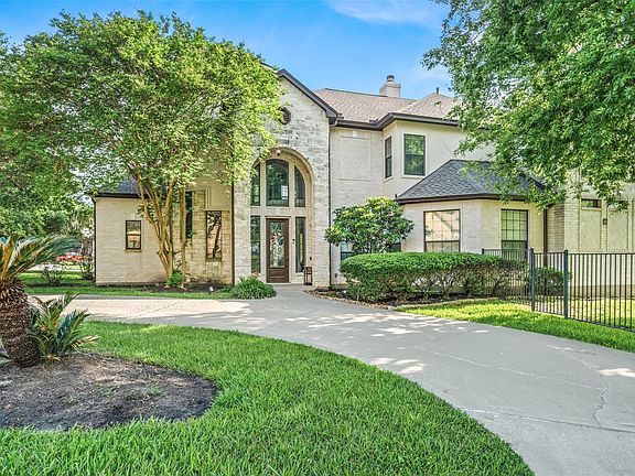 4th image of 2 Brookgreen Cir N