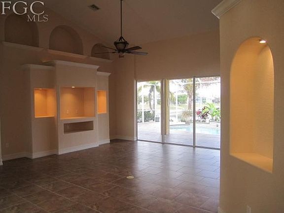 4th image of 4013 SW 5th Pl