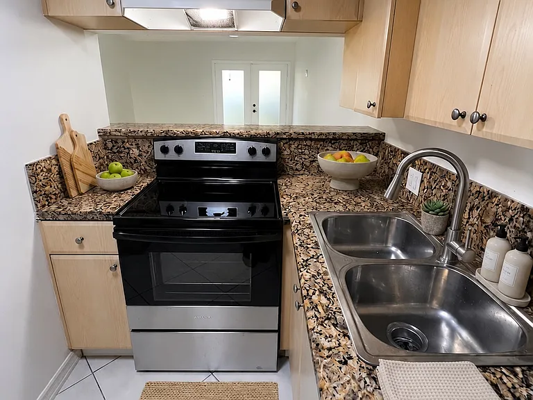 12605 SW 91st St #103 — Photo 8