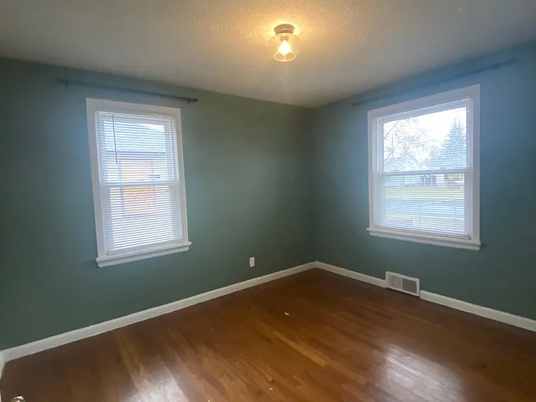 3703 W Rockwell Ave — Photo 11