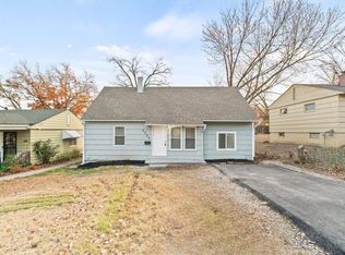 5205 E 41st St, Kansas City, MO 64130