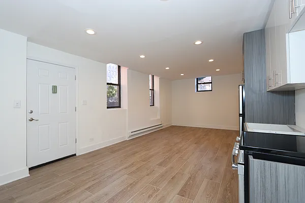 Rented by Nooklyn NYC LLC | media 5