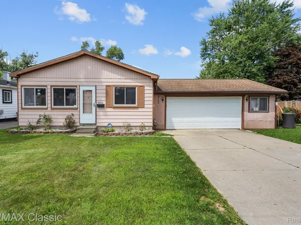 4312 Howe Rd, Wayne, MI 48184