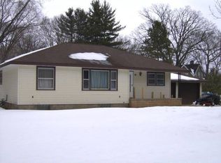 110 Glendale Ln, Nekoosa, WI 54457