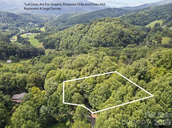 16 Sherman Way, Waynesville, NC 28786