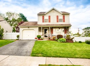 158 Roth Ave, Hellertown, PA 18055