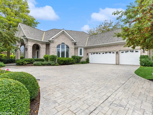 29025 N Spoon Ct, Mundelein, IL 60060