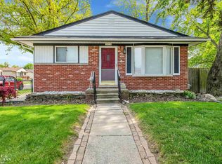 21636 Martin Rd, Saint Clair Shores, MI 48081