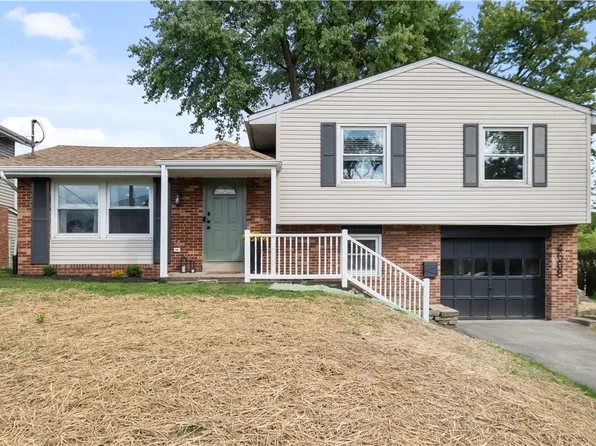 4668 Marina Dr, Homestead, PA 15120