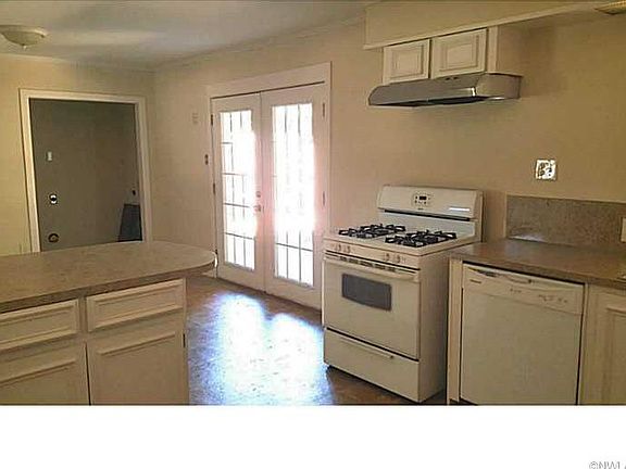 4th image of 8935 Hilton Dr