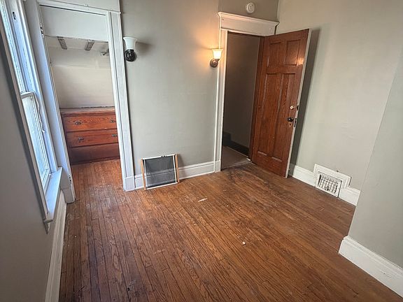4th image of 126 Claremont Ave APT 1