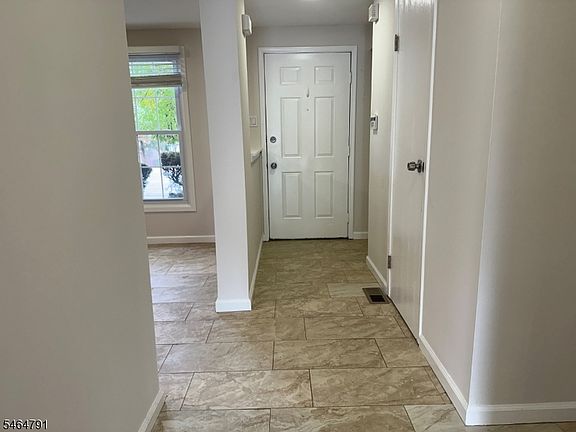 3rd image of 852 Valley St