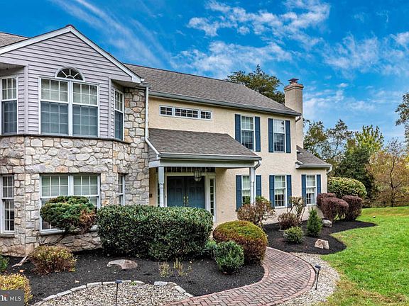 3rd image of 101 Loramar Ln