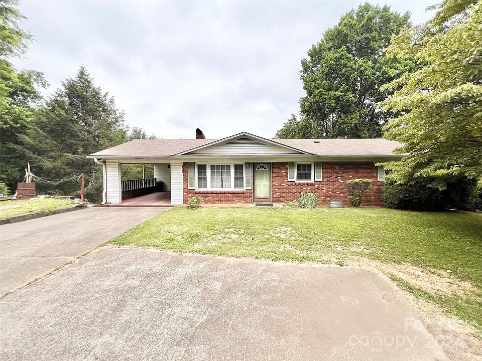 1st image of 217 Lower Creek Dr NE
