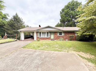 217 Lower Creek Dr NE, Lenoir, NC 28645