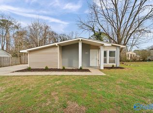 4802 Cottonwood Dr NW, Huntsville, AL 35810