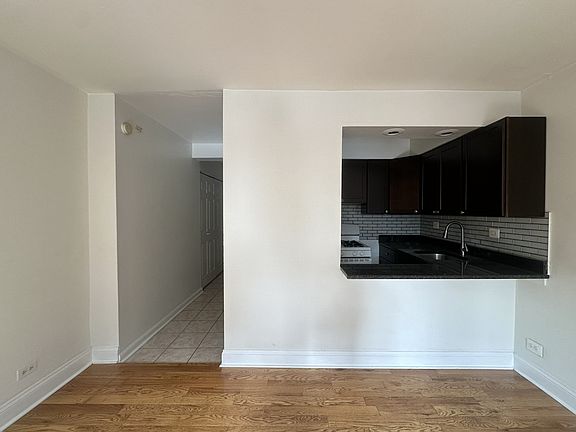 2nd image of 6830 N Sheridan Rd #72