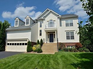 710 Galloway Dr SE, Leesburg, VA 20175