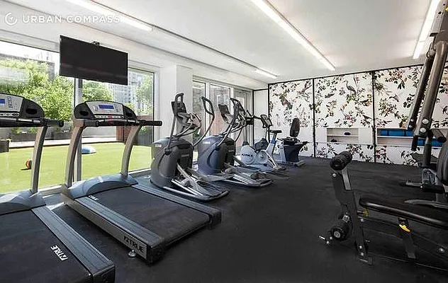 Rented by Compass | media 44