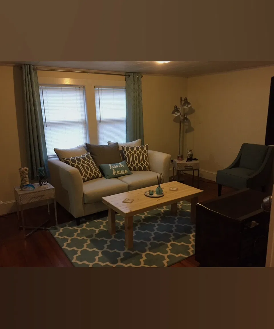 1 bed, 1000 sqft, $1,700 — Photo 1