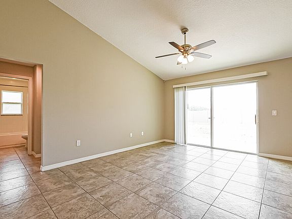 4th image of 3042 Drema Dr