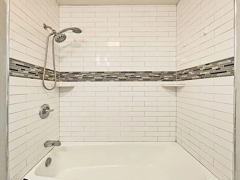 7515 Cloman Way — Photo 12