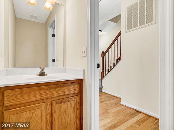 5th image of 7509 Regency Glen Dr