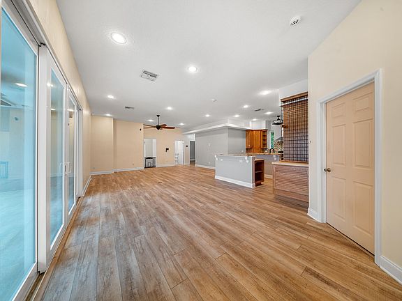 4th image of 1674 SW Pancoast Street