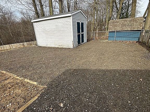 4th image of 14281 Essenburg Dr