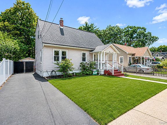 3rd image of 14 Richard Avenue