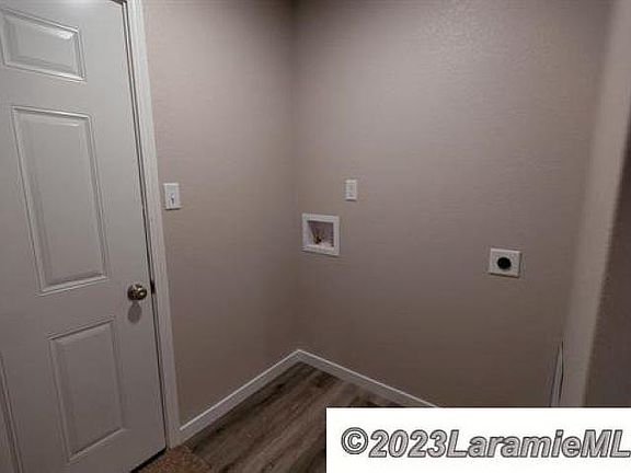 4th image of 4521 Bobolink Ln #105B