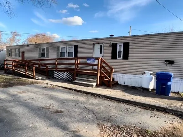 42 Alfa Dr, Pawtucket, RI 02860
