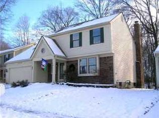 4840 Honeysuckle Blvd, Columbus, OH 43230