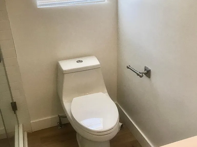 6433 Gentry Ave — Photo 25